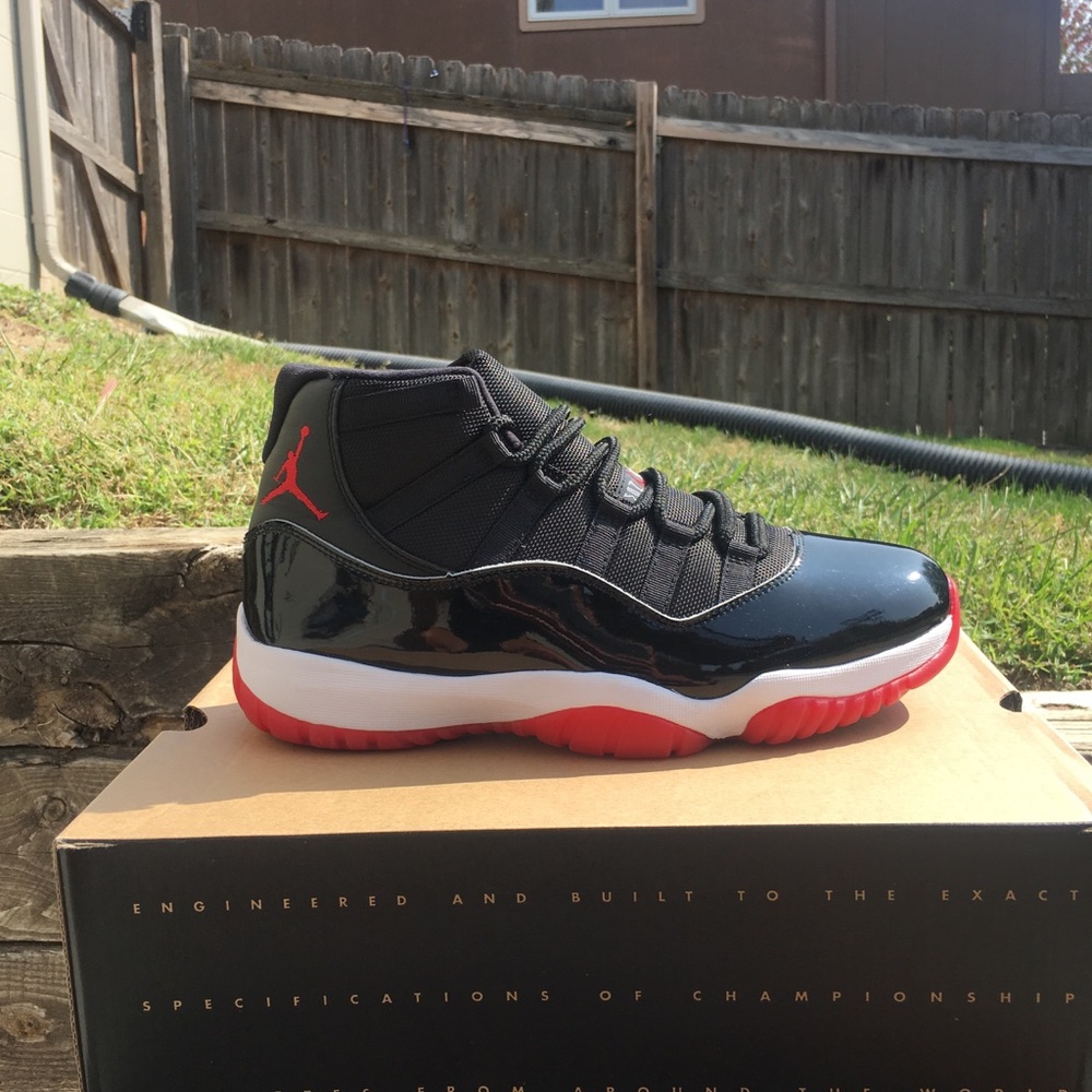 Jordan 11 Playoff Bred Size 10.5